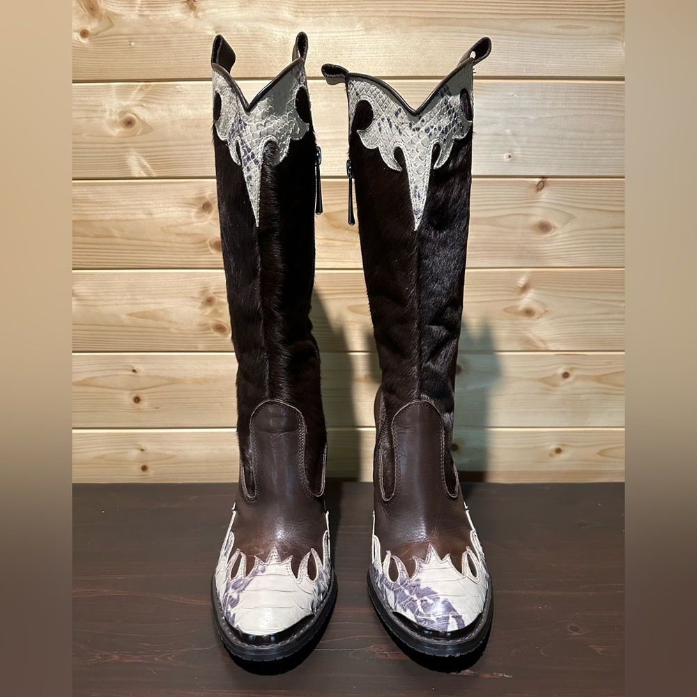 Beautiful Donald Pliner brown and ivory cowboy boots